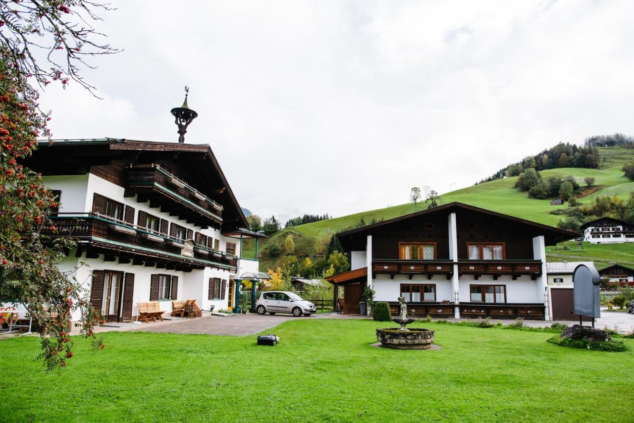 Appartements Dreimaederlhaus มาริอาอาล์ม อัม ชไตเนอร์เนินเมียร์ ภายนอก รูปภาพ