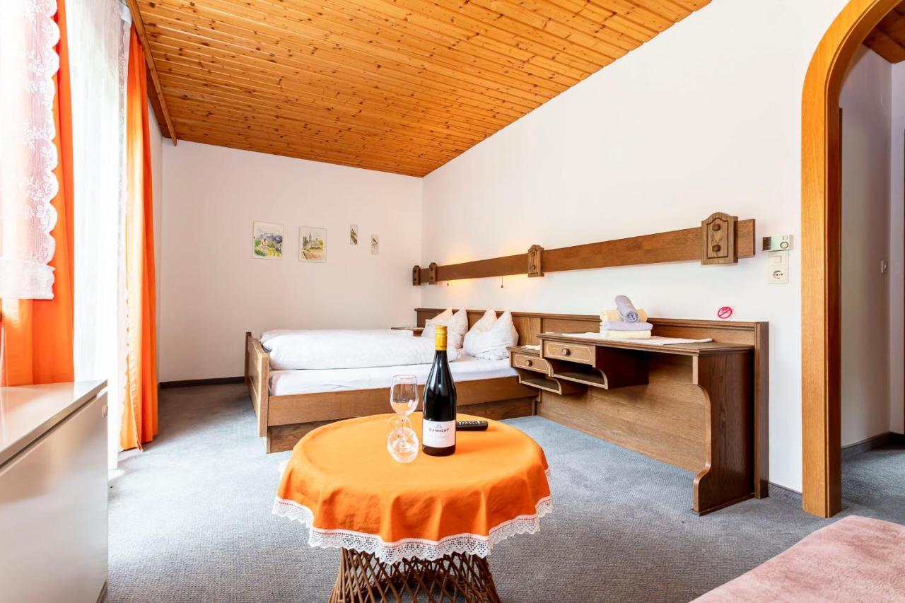 Appartements Dreimaederlhaus มาริอาอาล์ม อัม ชไตเนอร์เนินเมียร์ ภายนอก รูปภาพ